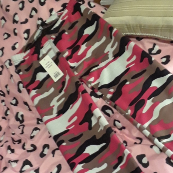 2/$30 - Leggings Cozy - Picture 3 of 4